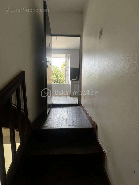 Maison de 188 m² avec 2 appartements indépendants – Garage, cave et terrain – Ernée (53500) - photo 5