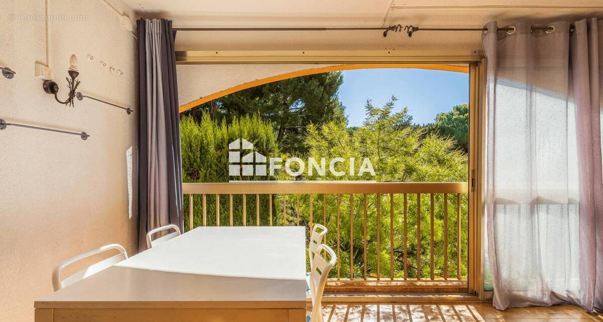 Appartement à SIX-FOURS-LES-PLAGES