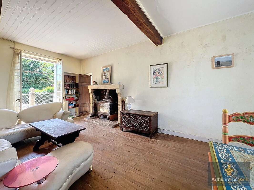 Maison à LE BUISSON-DE-CADOUIN