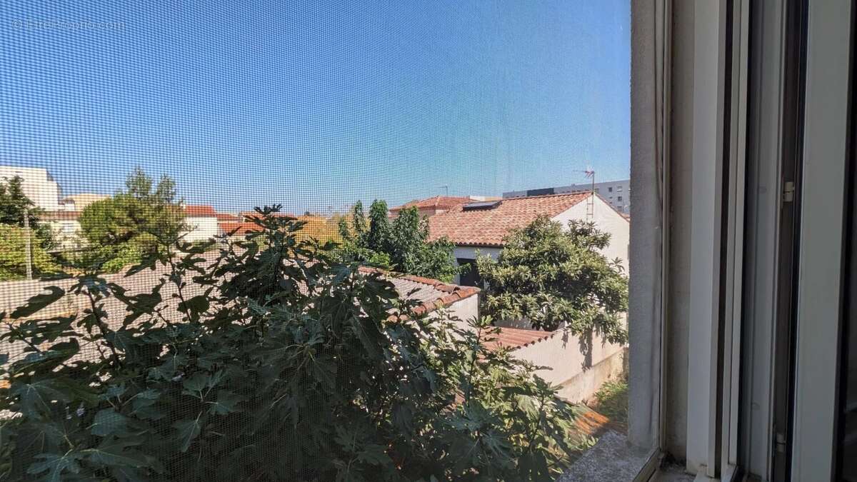 Maison de 3 chambres avec jardin et garage à Narbonne - photo 7