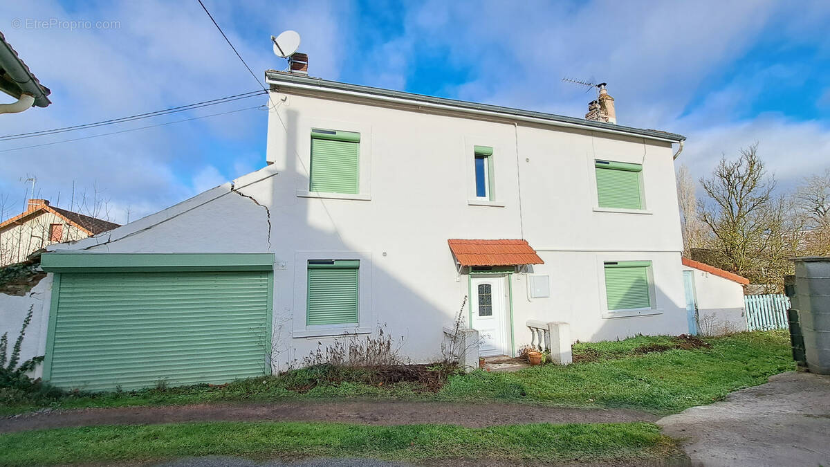 Maison à SAINT-ELOY-LES-MINES