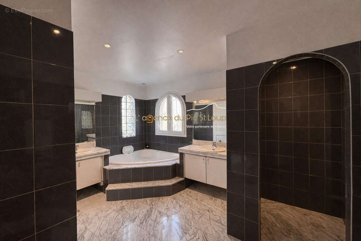 Maison à LES MATELLES