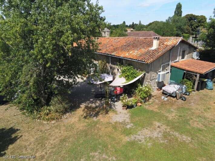 Maison à VILLEFAGNAN