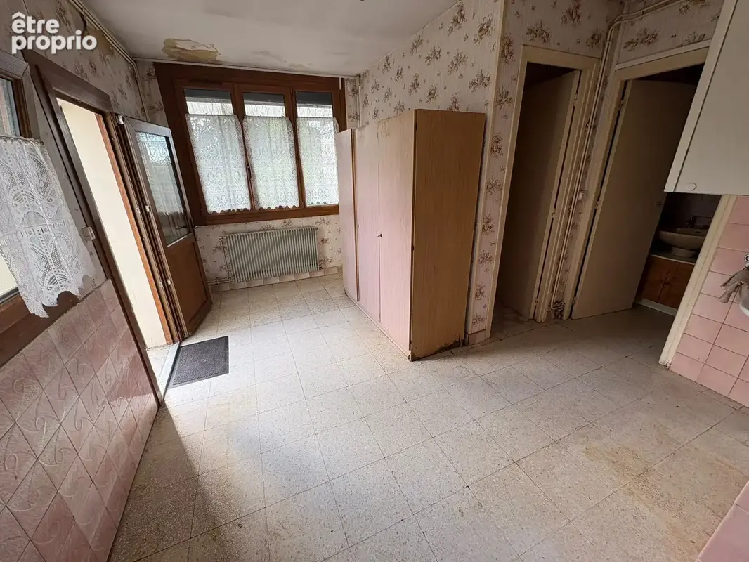 Ensemble immobilier de deux maisons à TULLY / 118500 euros - photo 13