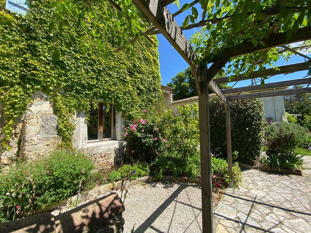 Maison à MARSANNE