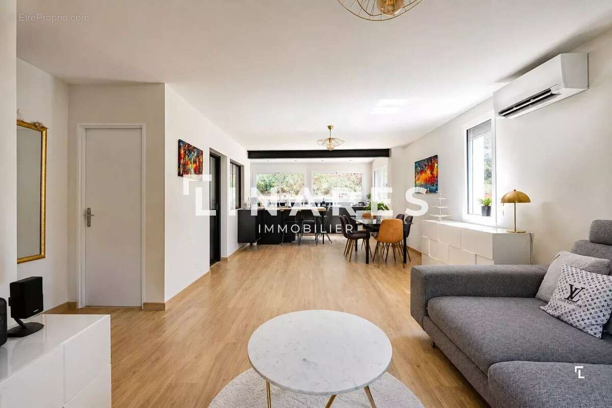 LA DOUCEUR - Villa T5 de 137m² - Piscine - Garage de 20m² - Terrain de 498m² - 13011 PARC DES 7 COLLINES - photo 2