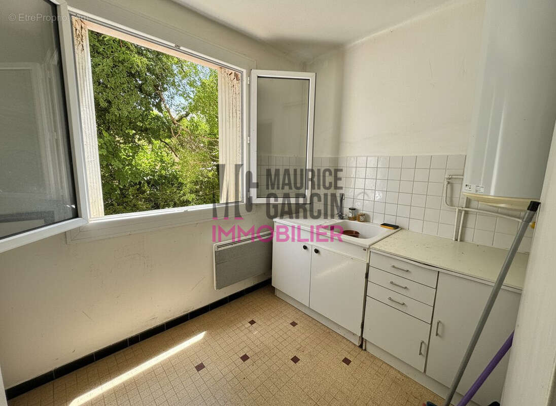 Appartement 28 m² à Orange  - photo 2