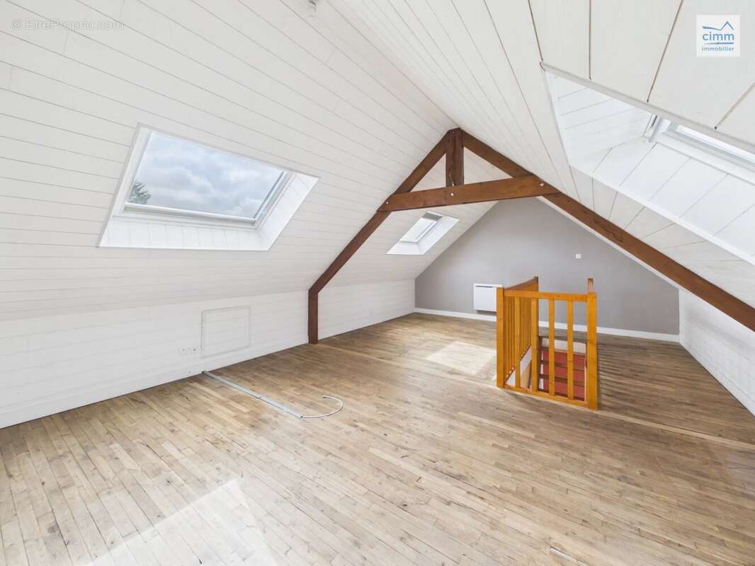 Maison centre bourg - photo 12