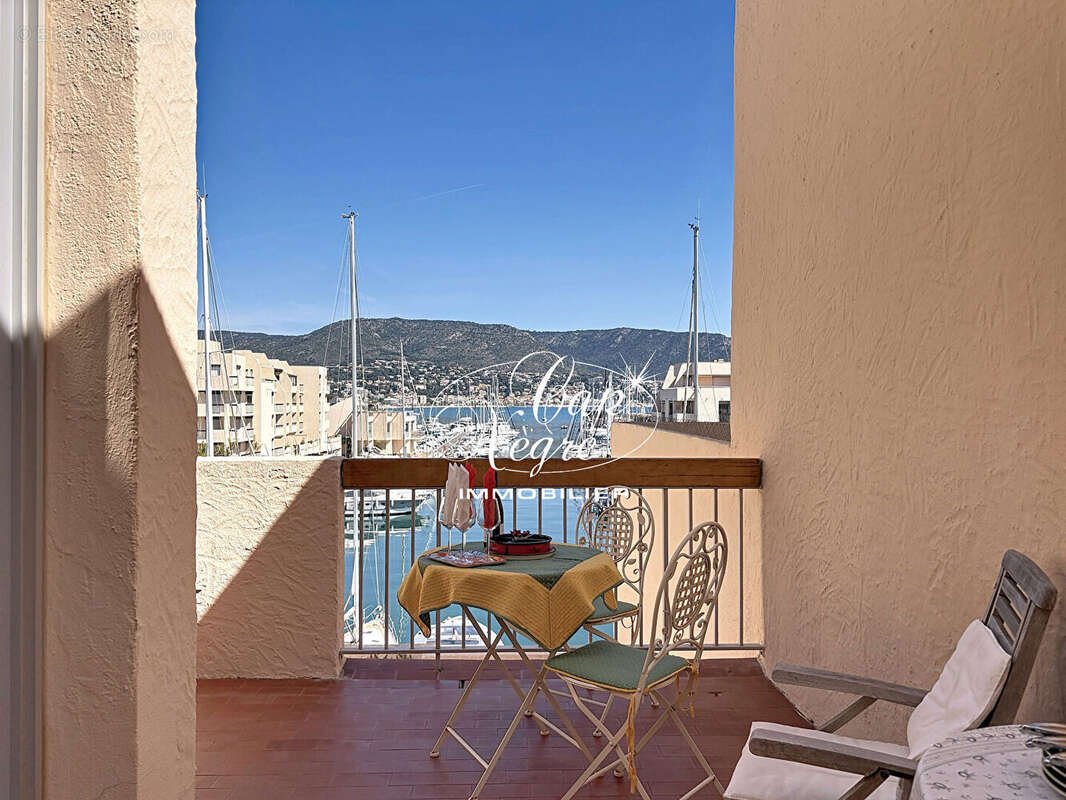 Appartement à BORMES-LES-MIMOSAS
