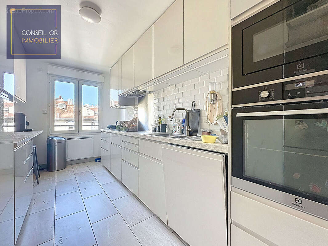 Appartement à LYON-8E