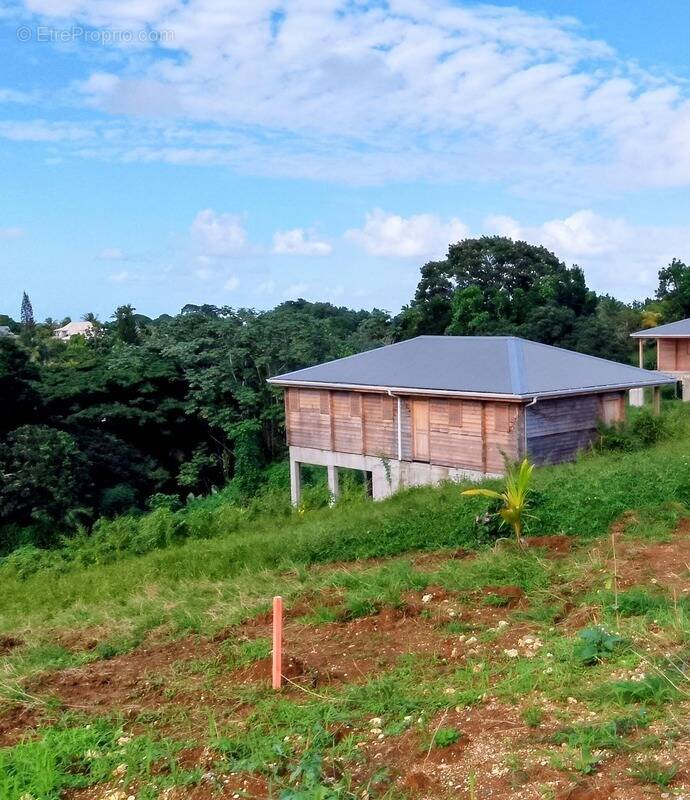 Maison à PETIT-BOURG
