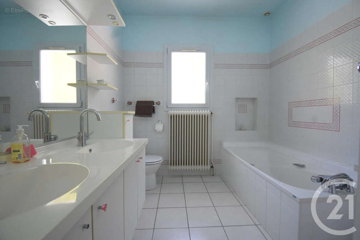 Maison 136 m² à Vichy  - photo 9