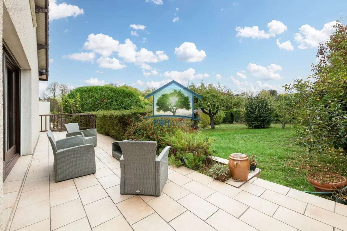 Maison à BOUSSY-SAINT-ANTOINE