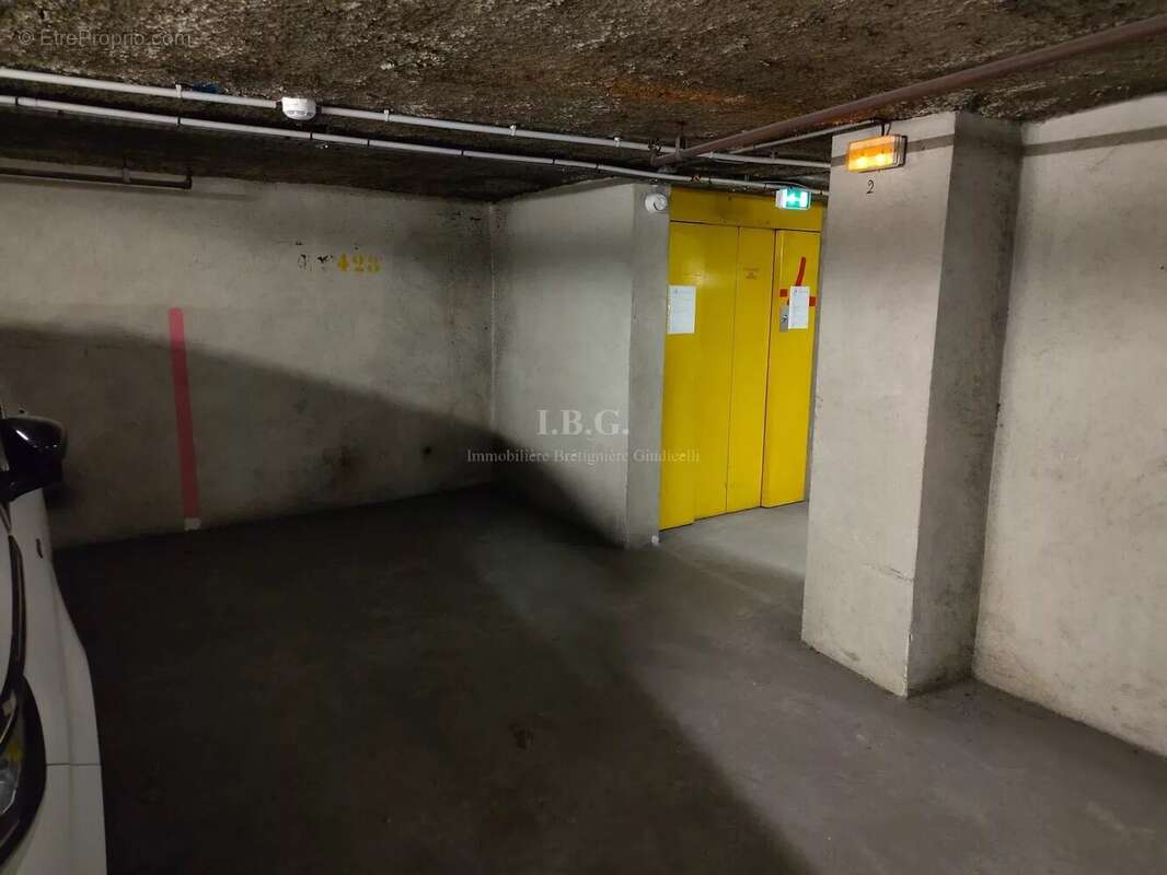 Parking à MARSEILLE-6E