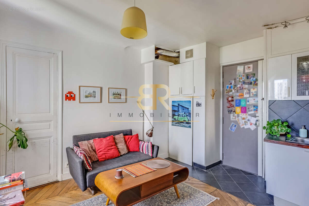 Appartement à PARIS-14E