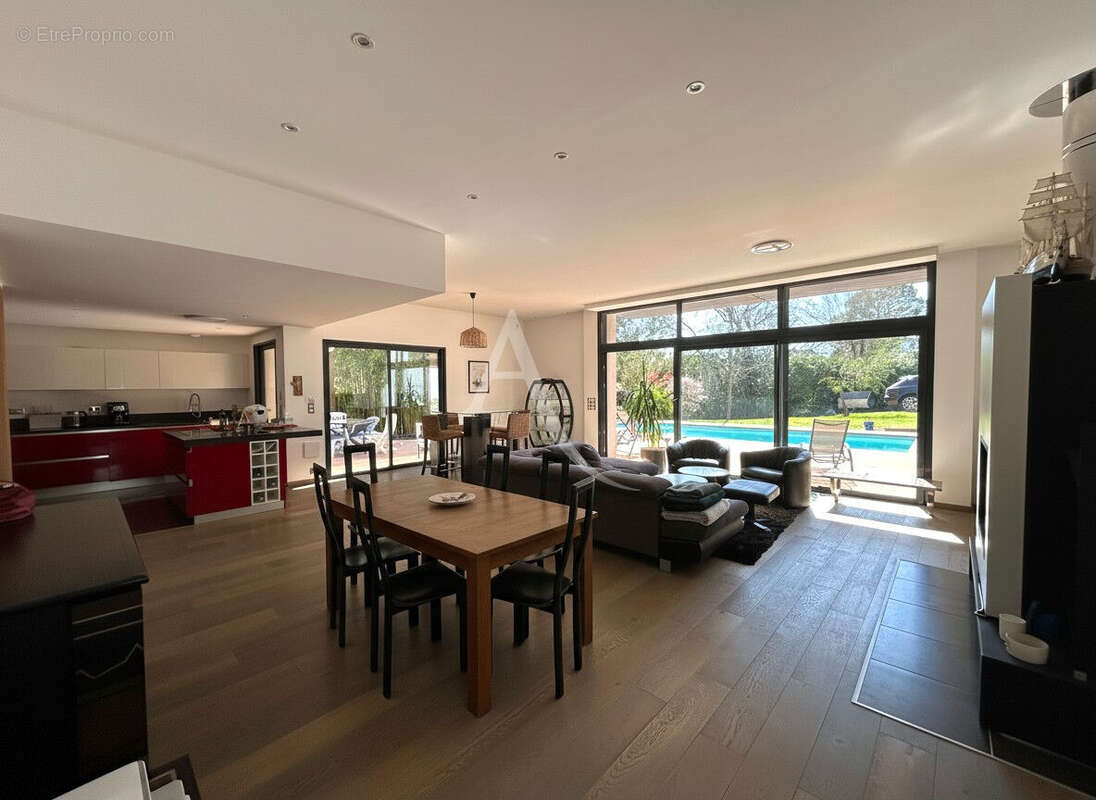 Contemporaine de 215m²  avec piscine et triple garage Orvault Petit-Chantilly - photo 5