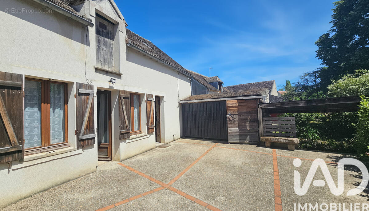Photo 1 - Maison à ESMANS