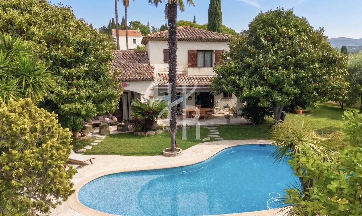 Maison à MOUGINS