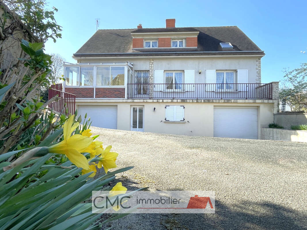 Maison à LE COUDRAY