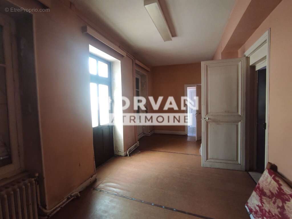 Maison à CHATEAU-CHINON(VILLE)