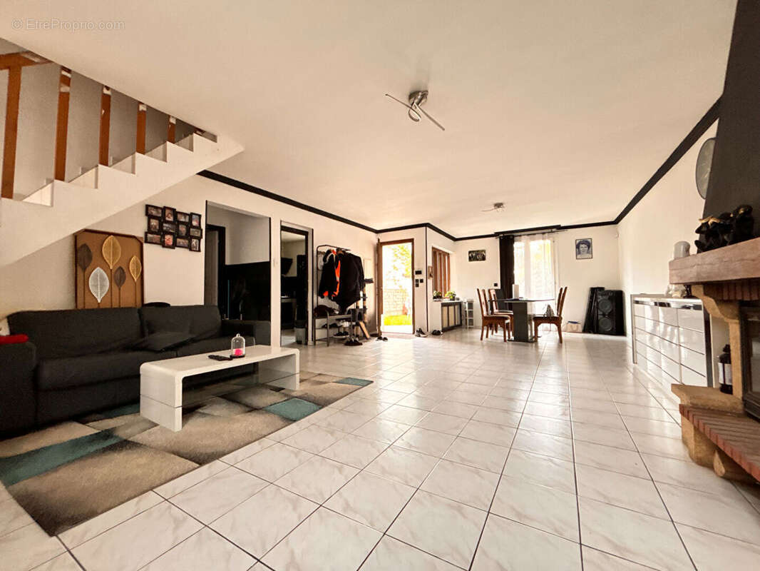 Maison à MITRY-MORY