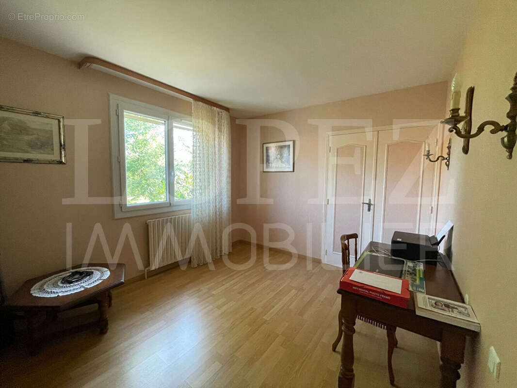 Maison à LABRUGUIERE