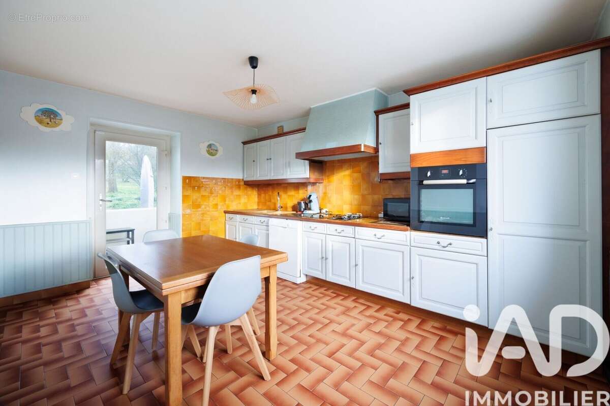 Photo 2 - Maison à FRANCHEVILLE