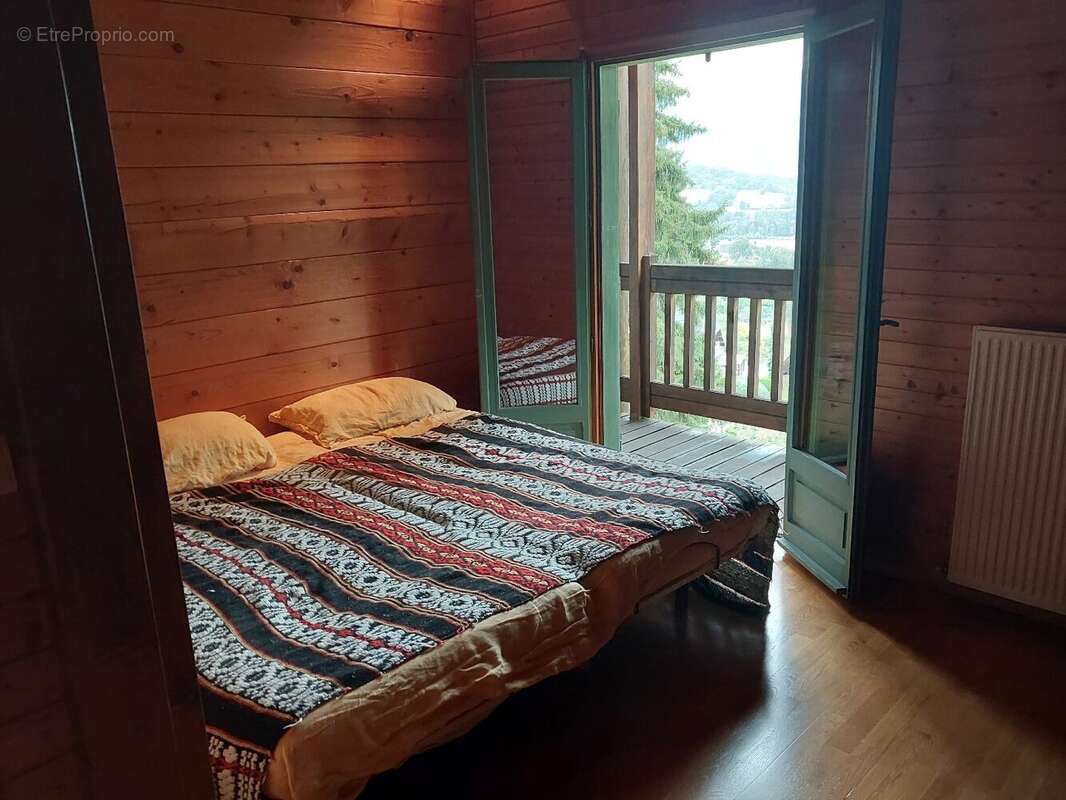 Chalet de 124 m² avec dependance - photo 8