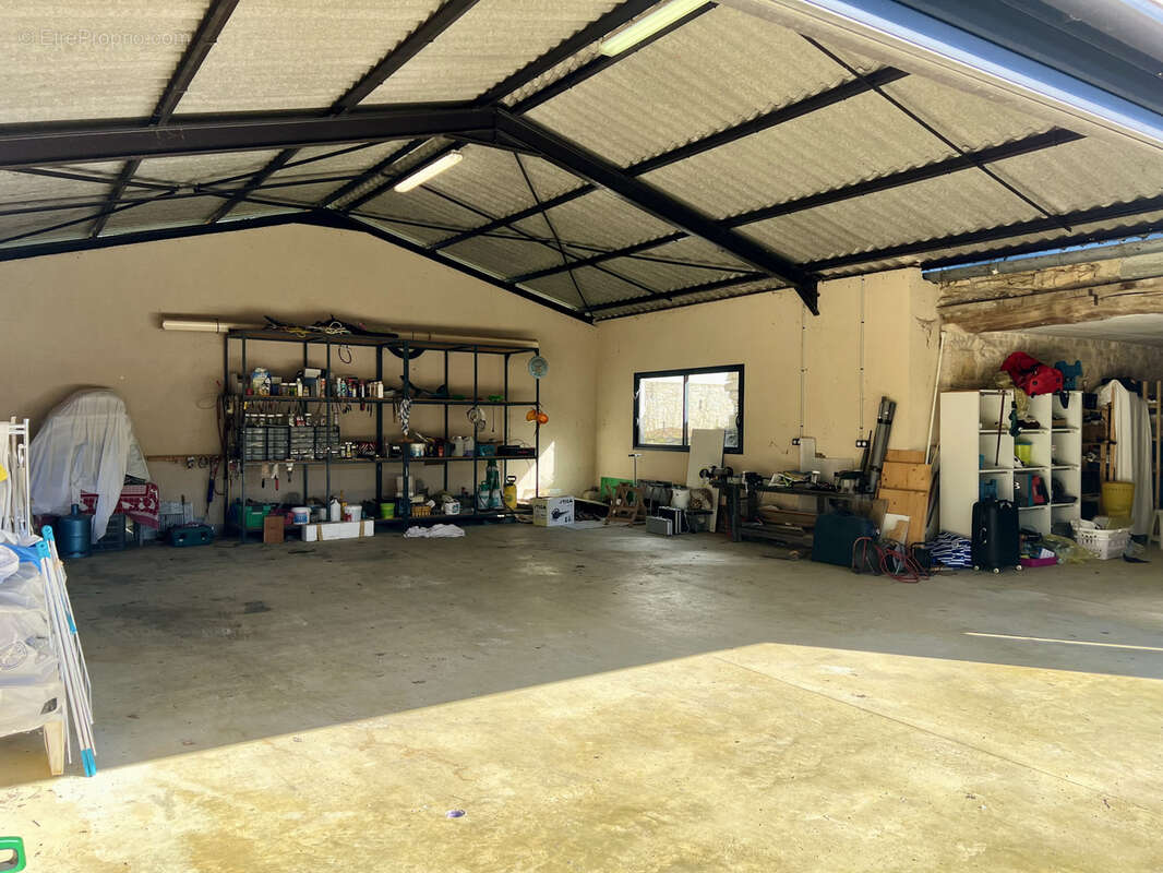 Ensemble immobilier - Maisons, garage, grange et piscine - photo 11