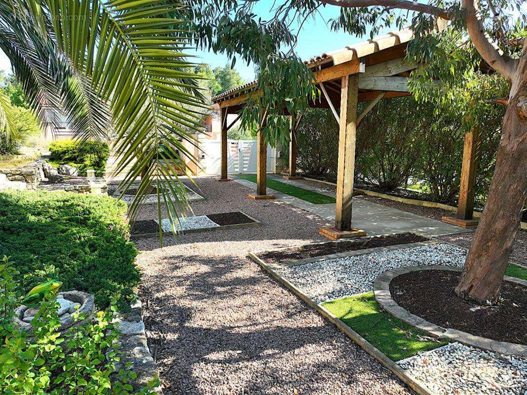 Villa de plain-pied 136 m² - Cadre exceptionnel - photo 3