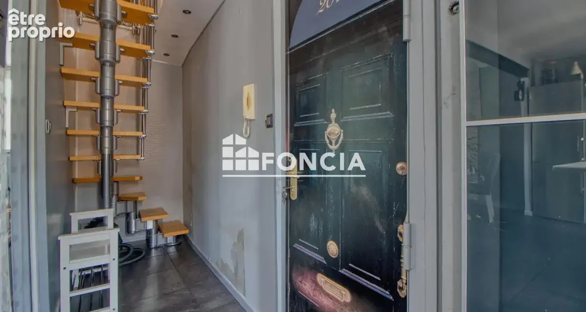 Coup de coeur foncia – grand t2 en duplex avec un charme fou + cave en sous-sol - photo 10