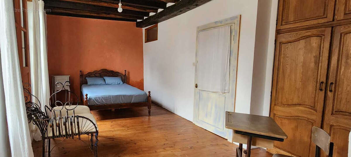 Maison à SAINT-GEORGES-DE-MONTCLARD