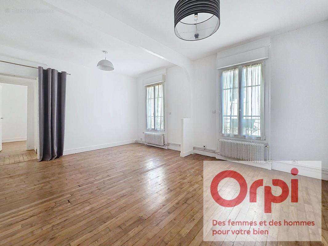 Appartement à ISSY-LES-MOULINEAUX
