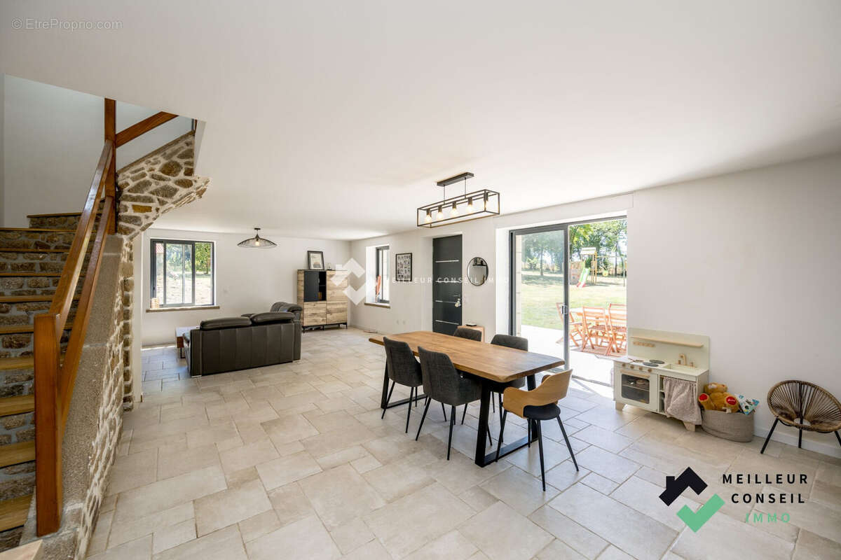 Maison 118 m² à Ploeuc-Sur-Lie  - photo 7