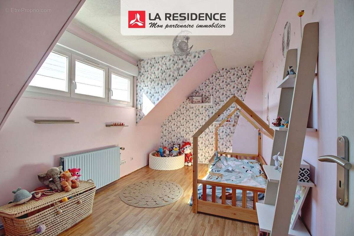 Maison à SAINT-ETIENNE-DU-ROUVRAY