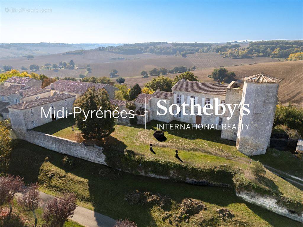 Maison à LARROQUE-ENGALIN