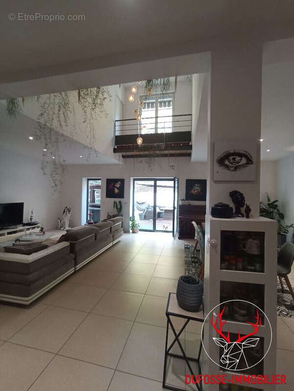 Maison " style loft "  265 m²  St paul en jarez  42740 - photo 5