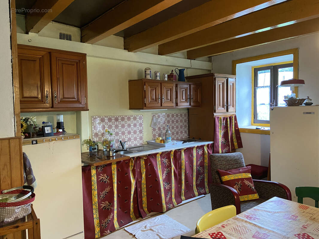 Maison à SAINT-DONAT