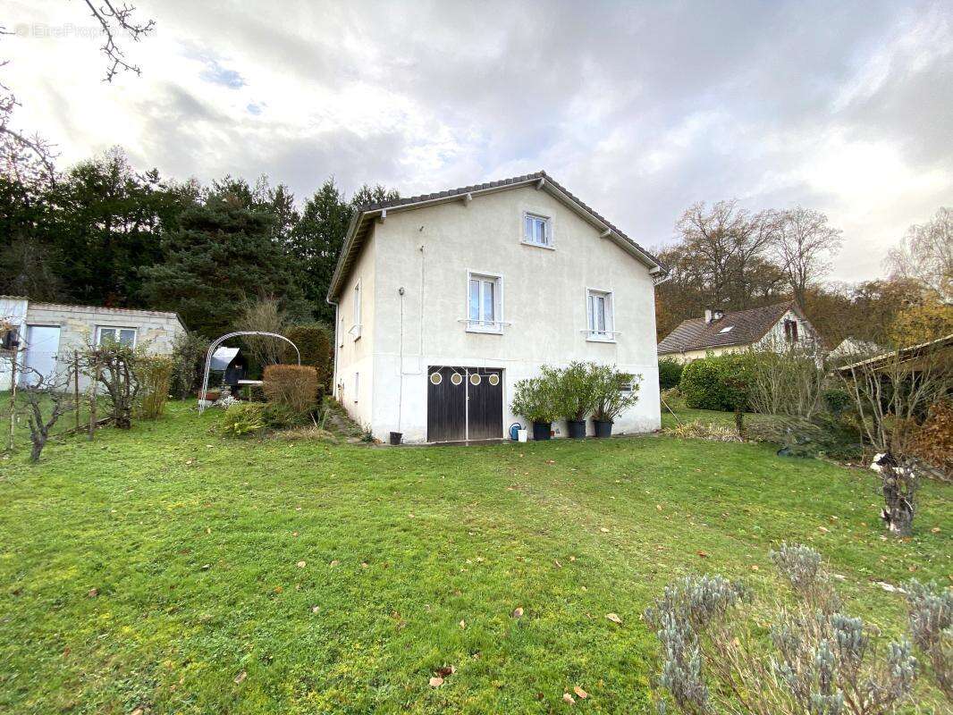 Maison 3 pièces avec grand jardin et beau potentiel à Rosny-sur-Seine - photo 2