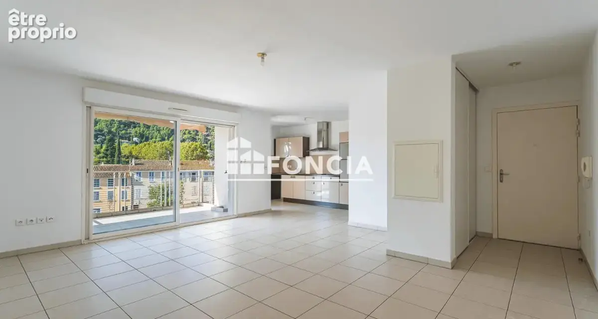 Appartement T3 de 76 m² avec terrasse, cave et stationnement, au cœur de La Valette-du-Var - photo 2