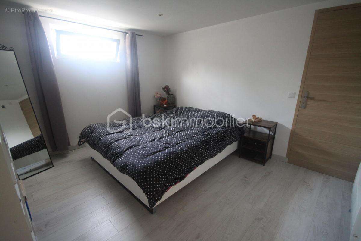 Maison à SAINT-GERMAIN-LES-ARPAJON