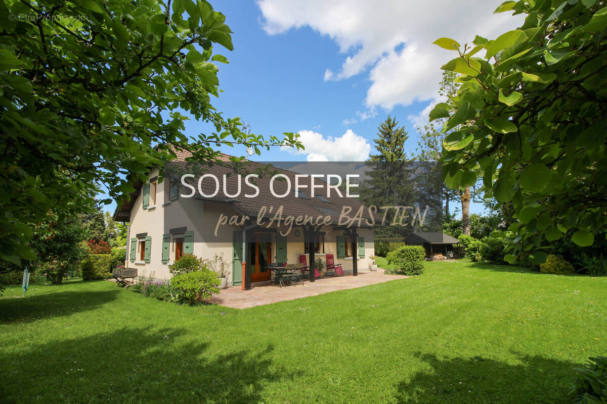 Maison à SAINT-GENIS-POUILLY