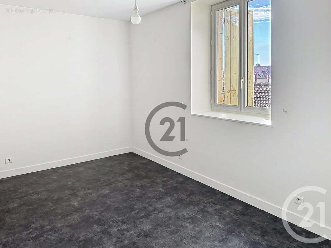 Appartement 84 m² à Auxerre  - photo 6