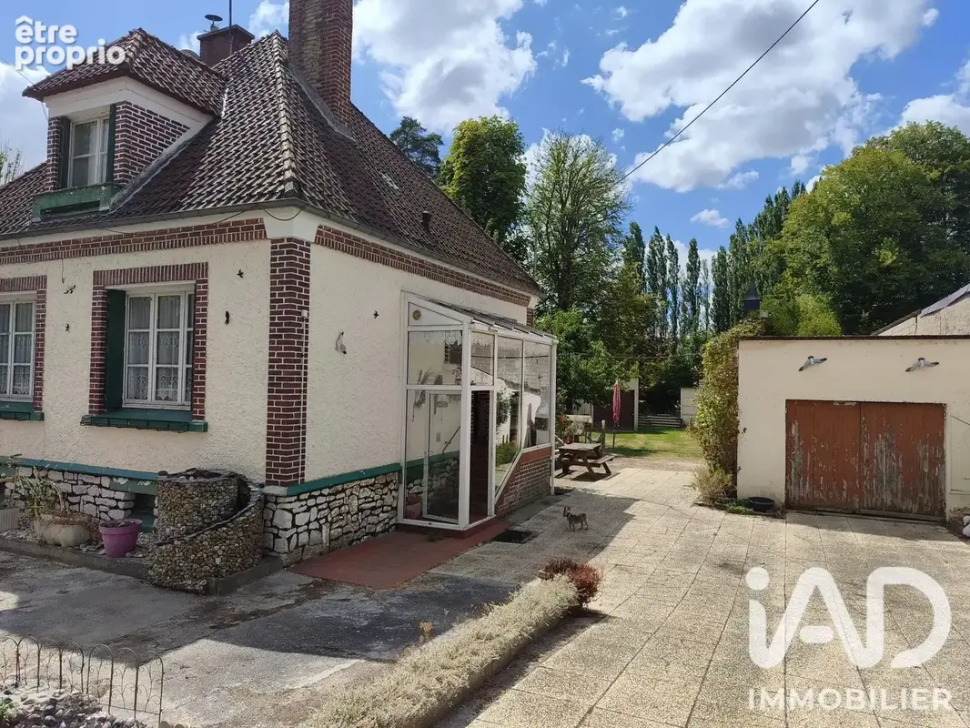 Photo 1 - Maison à QUINCAMPOIX-FLEUZY