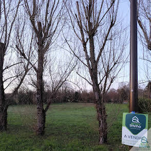 Terrain à SAINT-JUNIEN