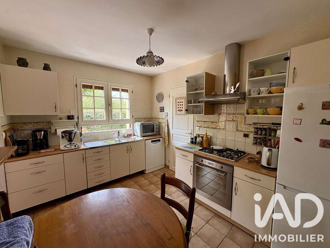 Maison 141 m² à Veretz  - photo 6