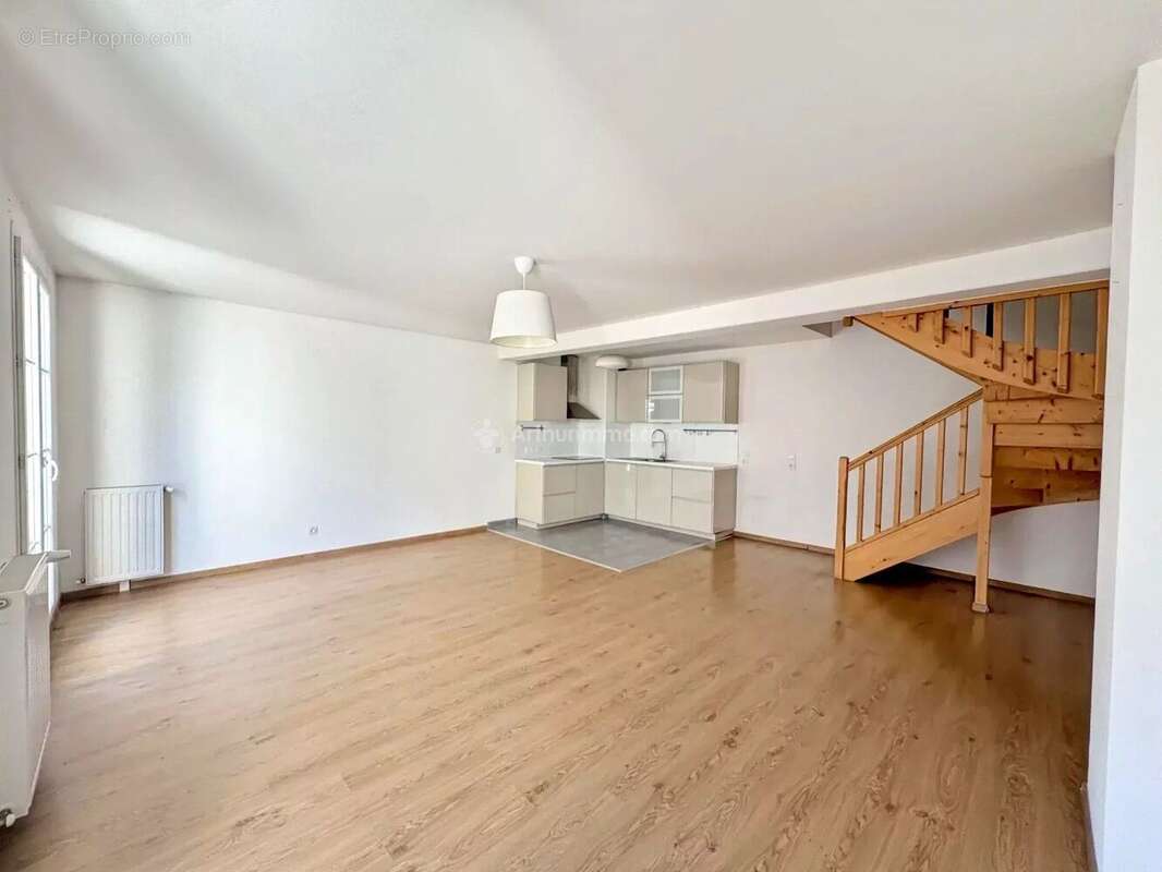 Appartement à SERRIS
