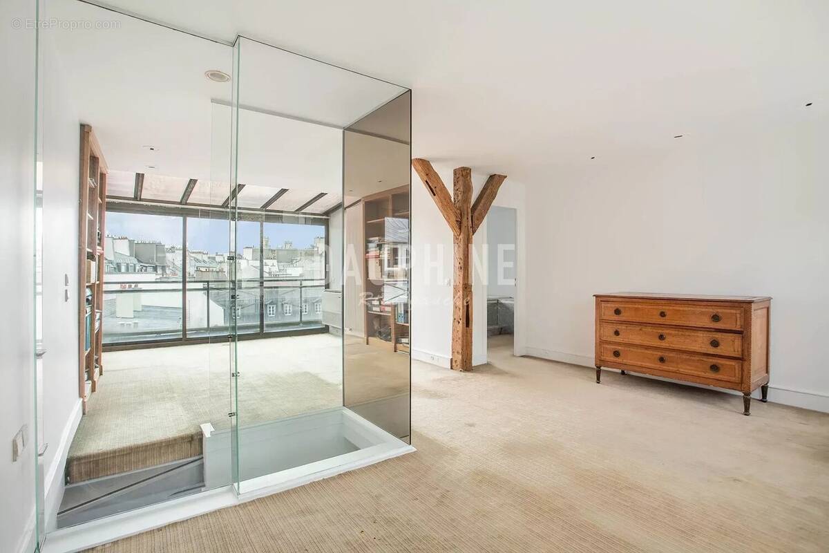 Appartement à PARIS-7E