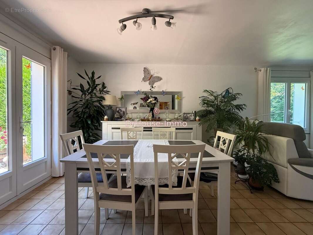 Maison 89 m² à Laguenne  - photo 7