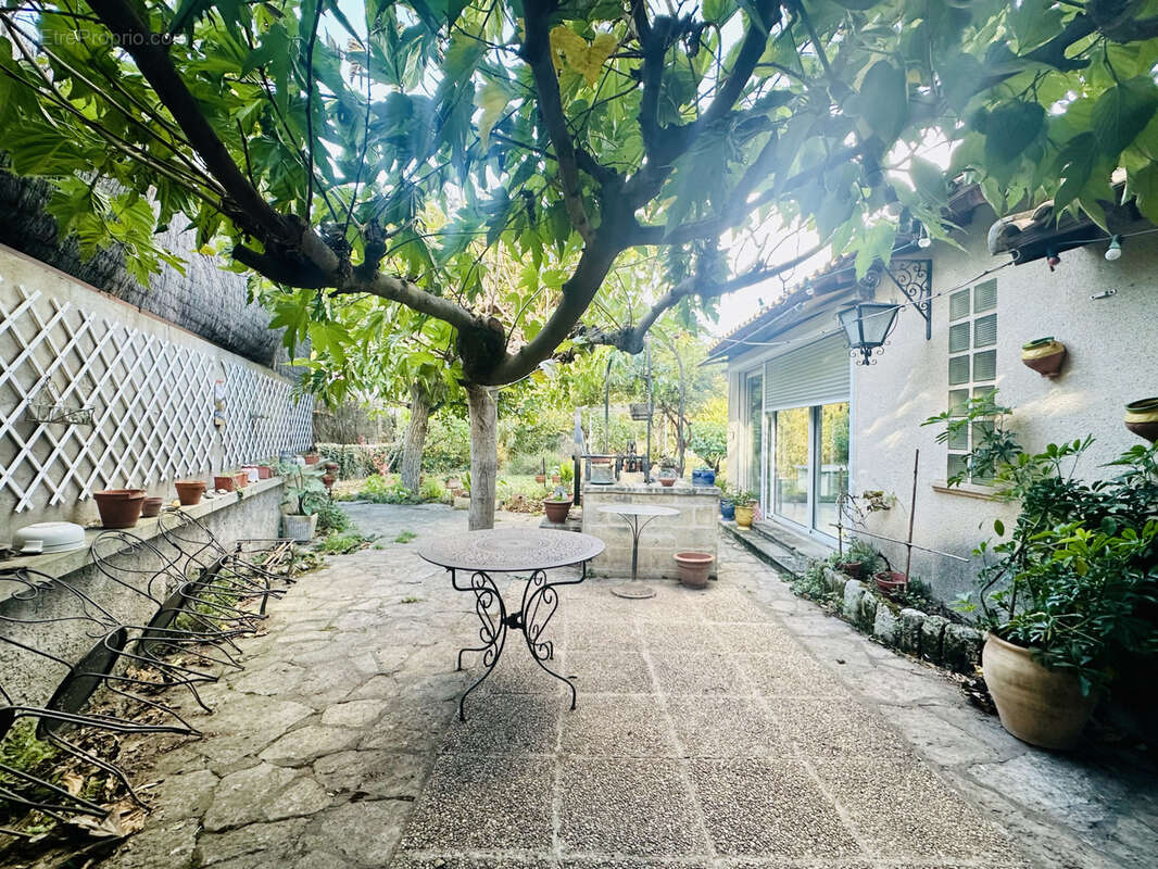 Maison à SAINT-JEAN-DE-VEDAS